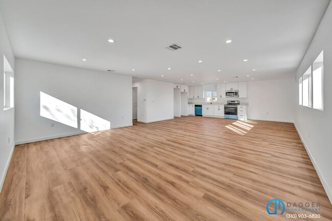 Photo - 11845 Hamlin St Unit 1/2