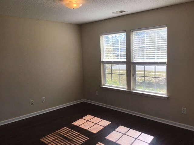 Photo - 419 Flint Dr