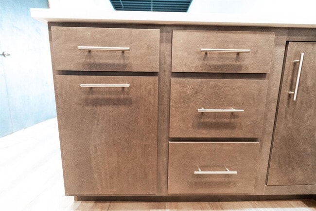 Photo - 576 E Third St Unidad 312