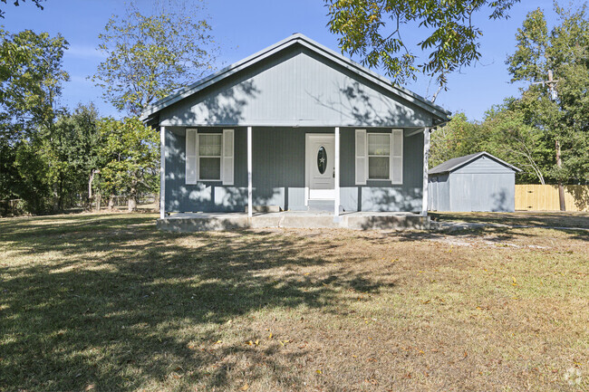 Building Photo - 2418 Irving St Rental