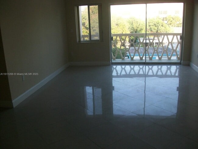 Photo - 10001 W Bay Harbor Dr Unidad 306