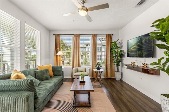 Building Photo - 1223 E Plant St Unit SI ID1511055P