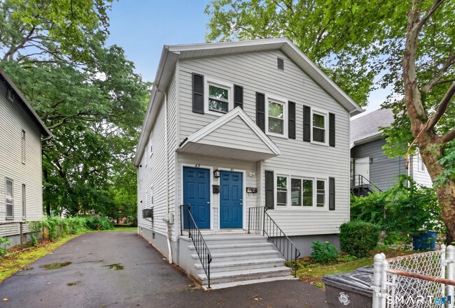 Building Photo - 41 Admiral St Unit #1