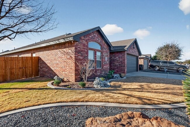 Photo - 1122 Porterfield Rd