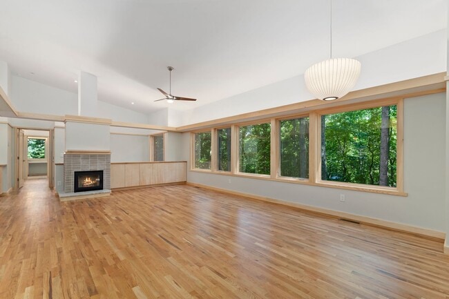 Photo - Modern Mountain Oasis