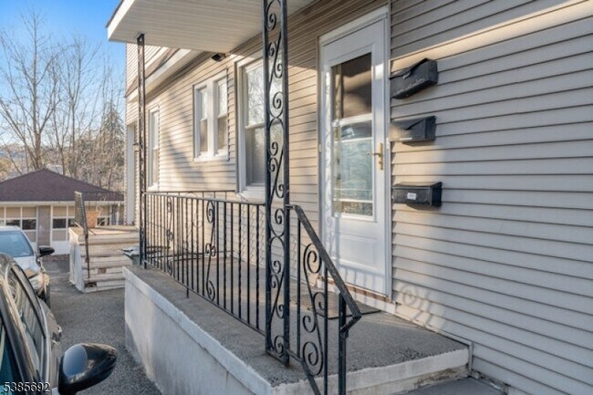 Photo - 512 McBride Ave