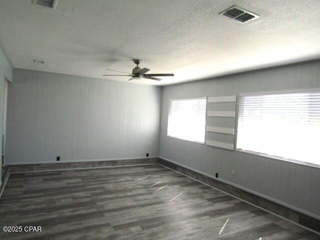 Photo - 5213 Trelawney Ave