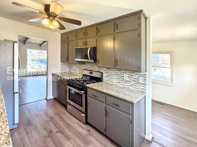 Photo - 6941 Suburban Terrace