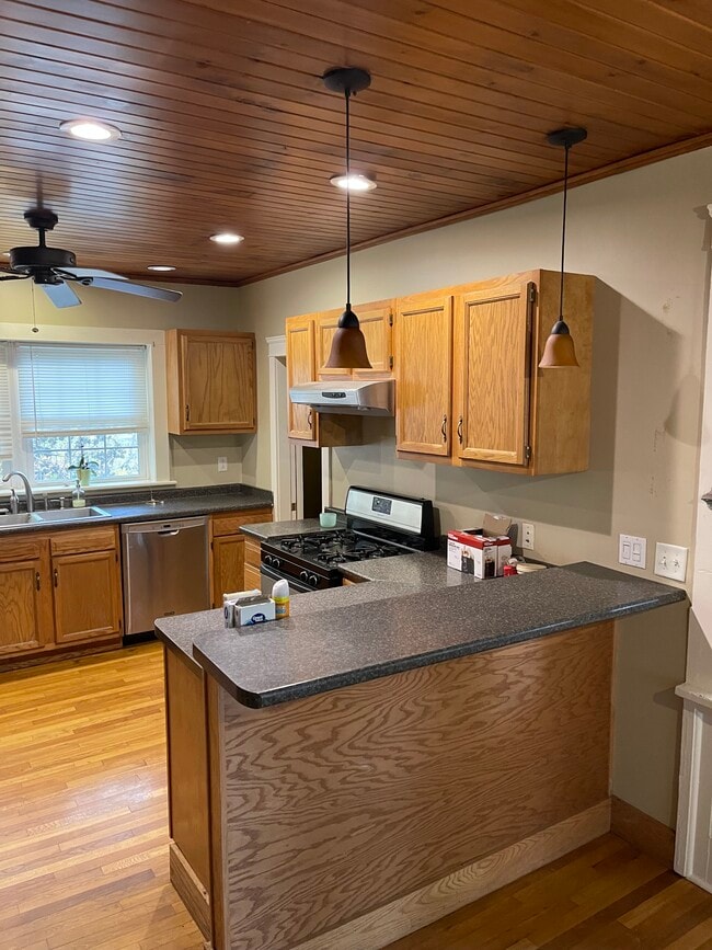 Photo - 378 W Main St