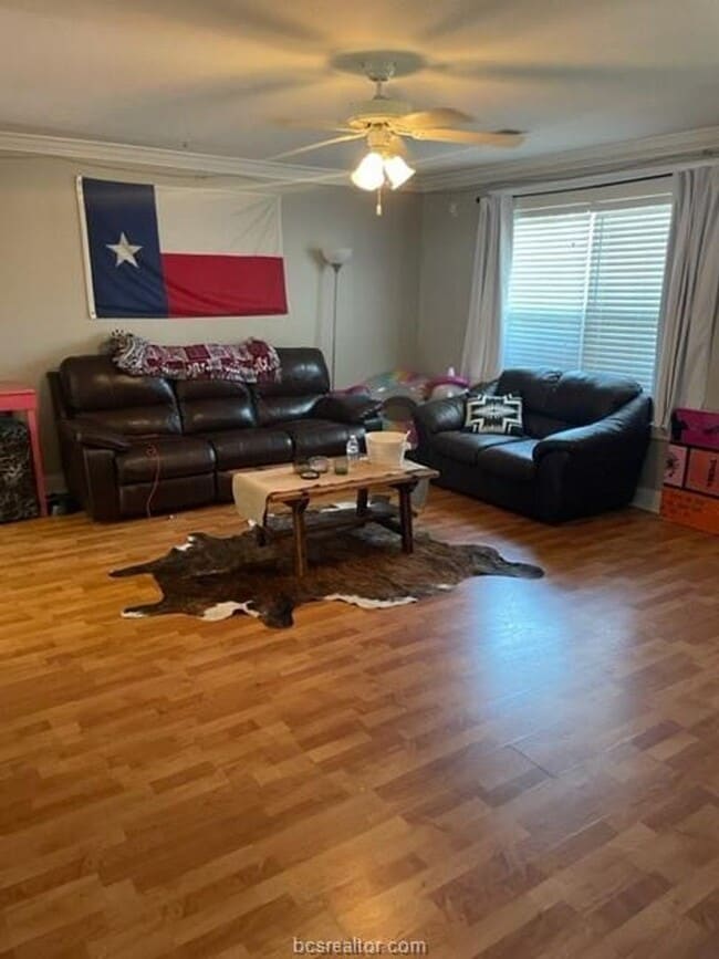 Photo - AUGUST 2026 PRE-LEASE!  3 Bedroom 3 Bathro...