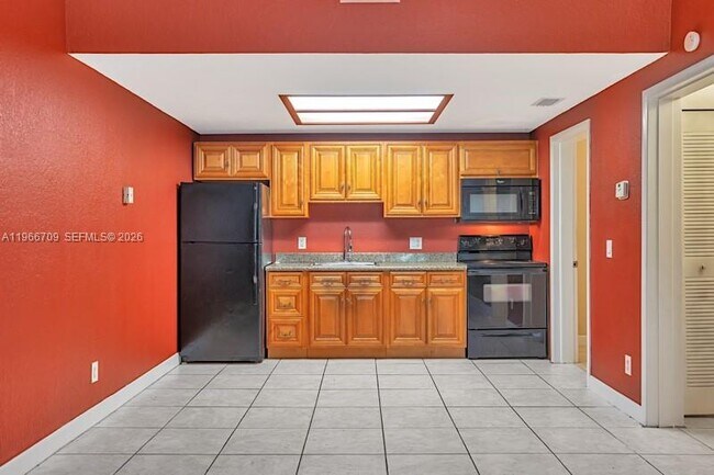 Photo - 7166 Southgate Blvd Unidad 7166