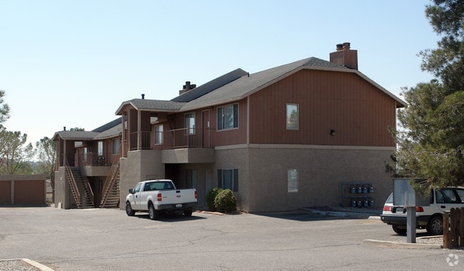 Photo - Desert Pines Apartments