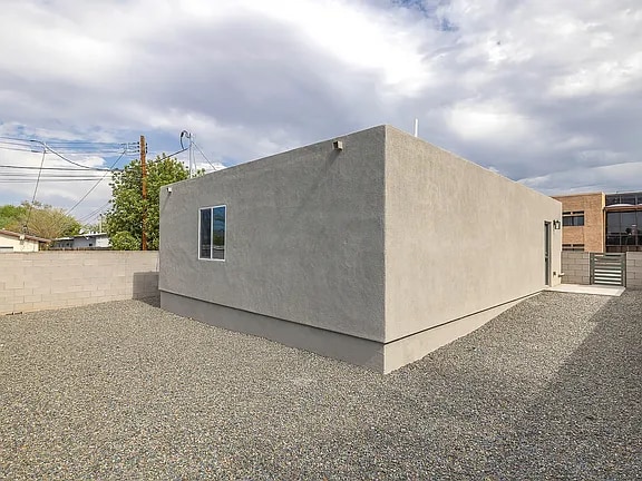 Photo - 938 E Waverly St