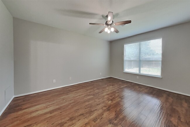 Building Photo - 22022 Willow Downs Dr
