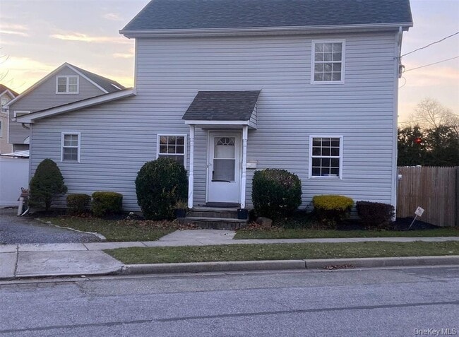 Building Photo - 16 Nelson Ave