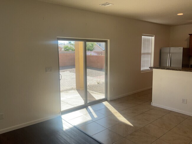 Photo - 1734 Lark Dr NE