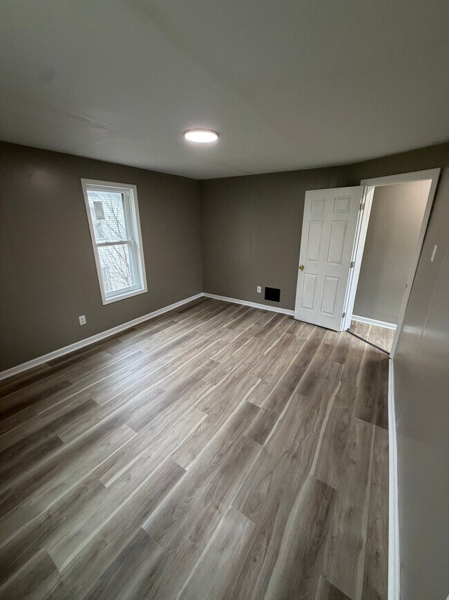 Photo - 905 N Liberty St