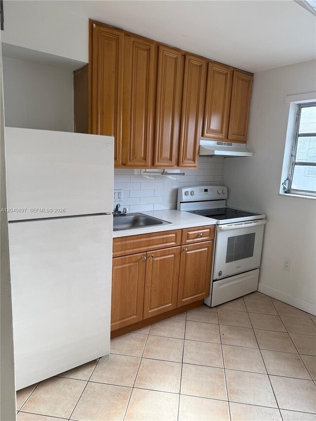 Photo - 767 SW 9th St Unit 202