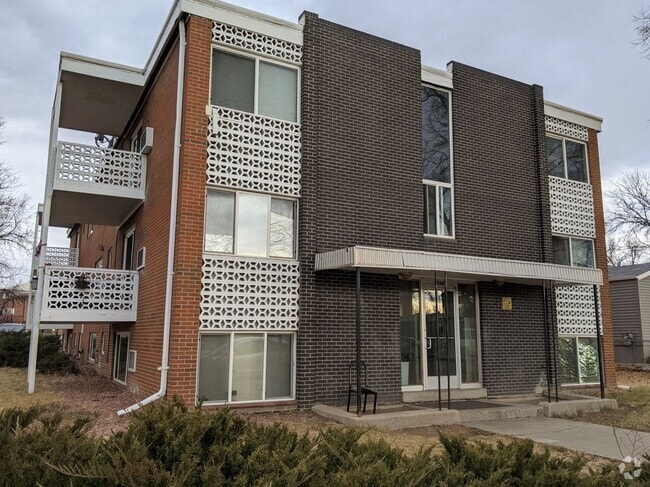 Building Photo - 1994 Elmira St Rental
