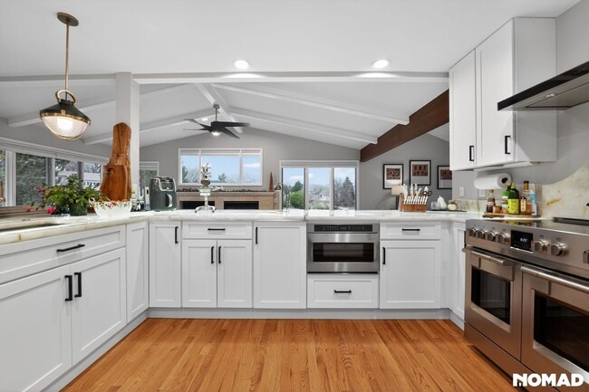 Photo - 8433 Sawtooth Ln