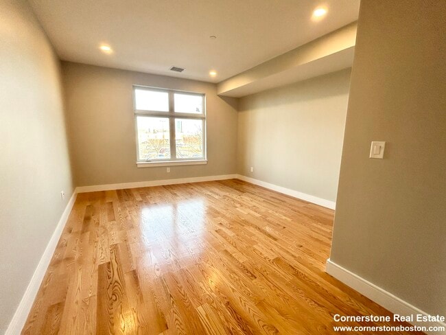 Photo - 16 Baker Ct Unit 4