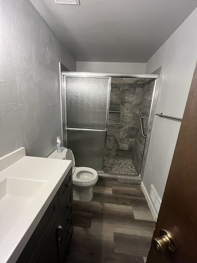 Building Photo - 129 S 70th St Rental