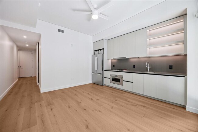 Photo - 610 Davis St Unit 2707