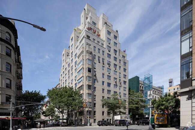 Photo - 15 E 91st St