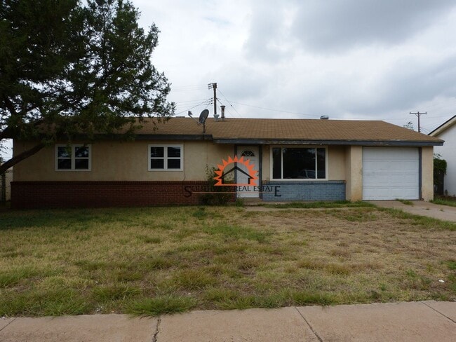 Building Photo - Cute 3 bedrooms 2 bath home 1 car garage