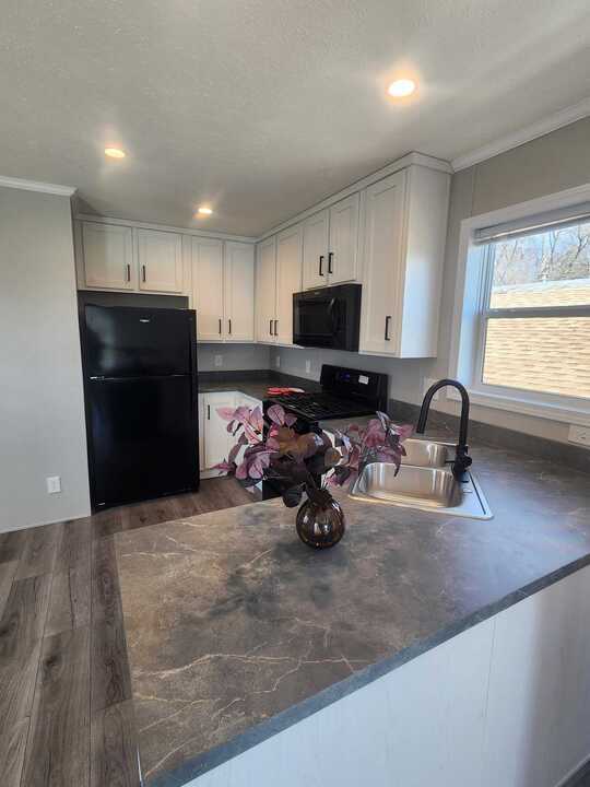 Photo - 16 Thomas Ln