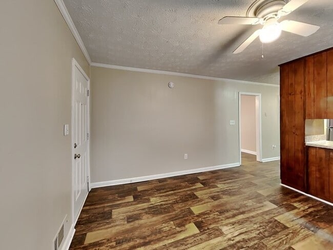 Photo - 1811 Wendell Way