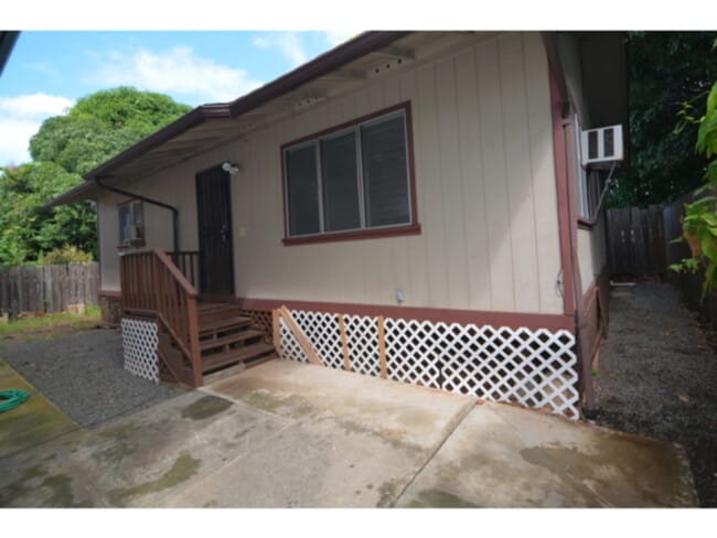 Building Photo - Aiea 2 Bedroom Single Family House