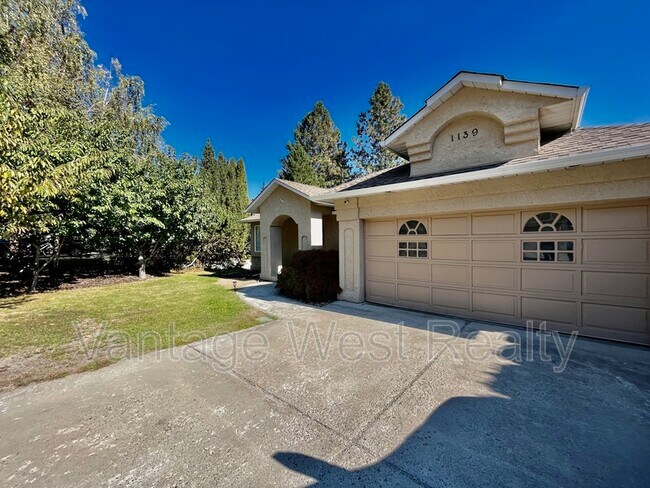 1139 Caledonia Way