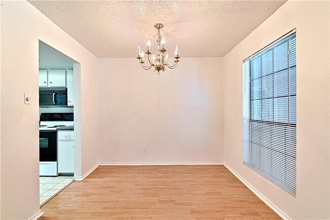 Photo - 2401 Leon St Unit 104