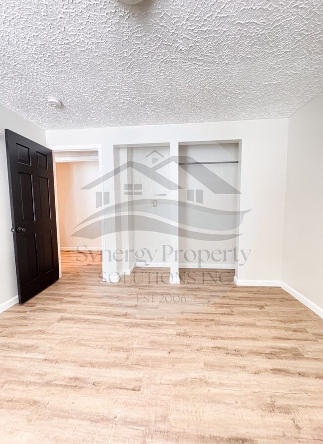 Photo - Lexington Schools Split Level