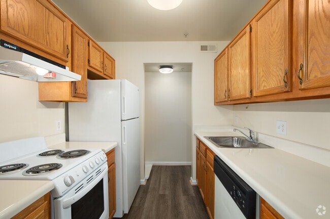 3BR, 2BA - 966SF-Kitchen