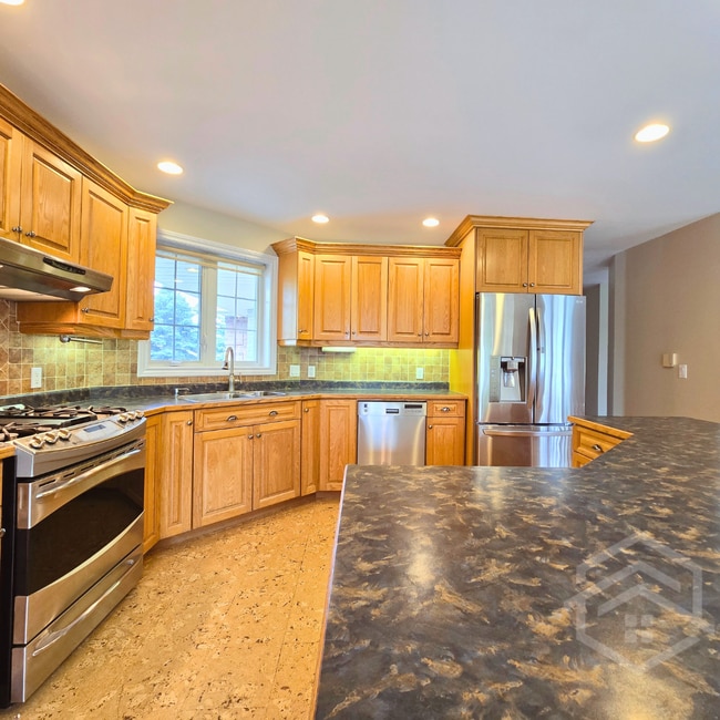 Photo - Large Country Listing in Norwich!!