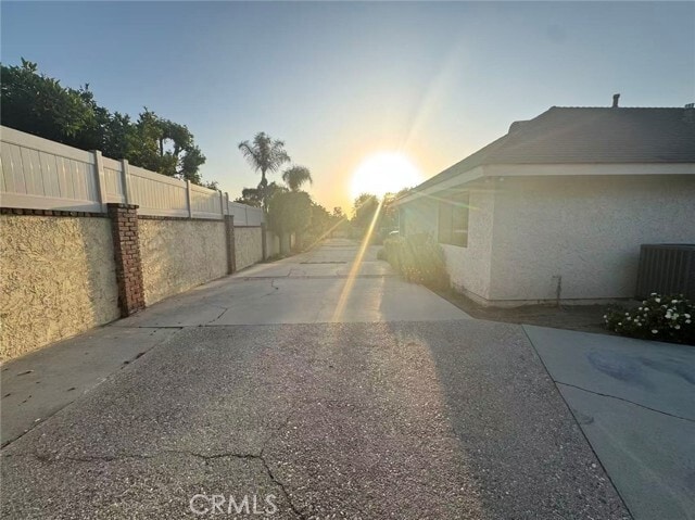 Photo - 3233 E Cameron Ave