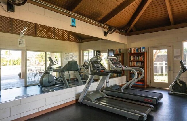 Photo - 2BR/2BA + Loft Condo at Villas at Kenolio – Vaulted Ceilings & Upgraded Interior