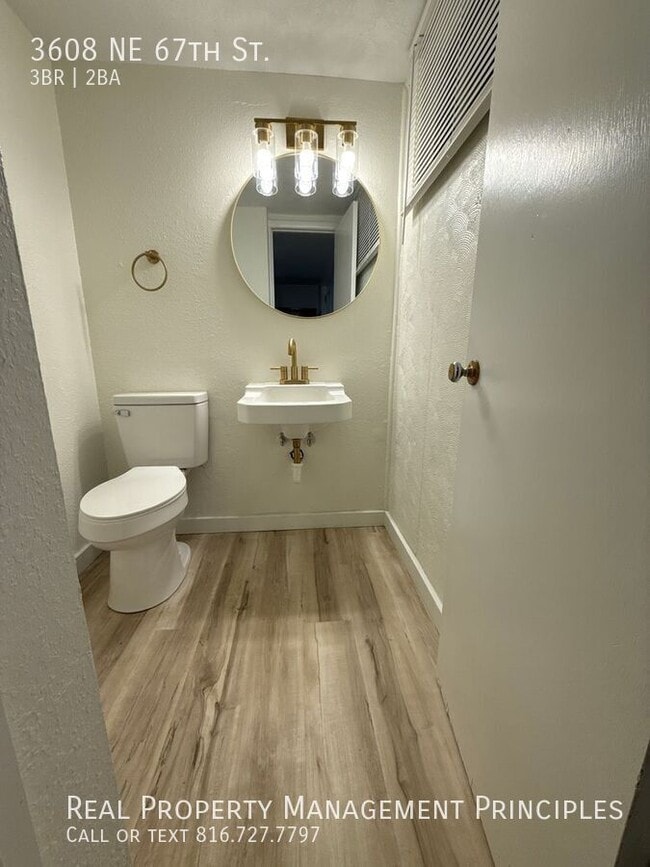 Photo - 3608 NE 67th St