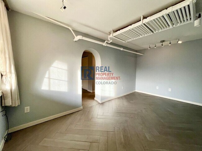 Photo - 561.5 S Ogden St