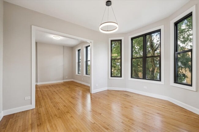 Photo - 2058 N Albany Ave Unit 3R