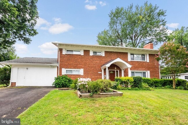 Building Photo - 1602 Woodmoor Ln Rental