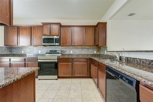 Photo - 22534 Cloverland Field Dr