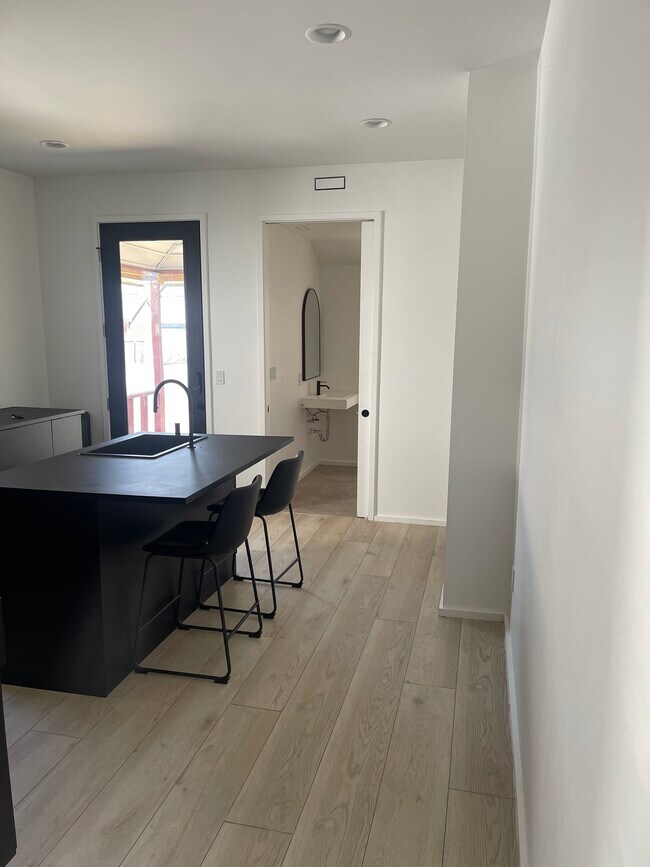 Photo - 1517 S Alabama St