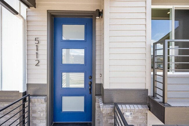 Building Photo - New Townhome in Wheat Ridge!!