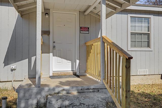 Photo - 3817 Collin St