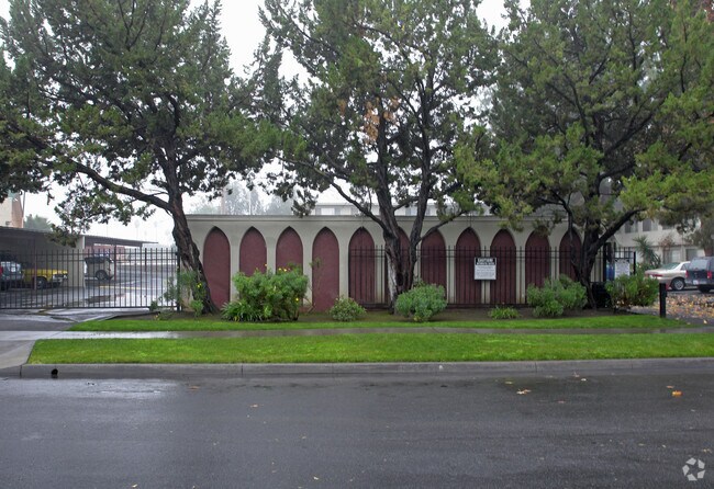 Photo - Towers at Manchester