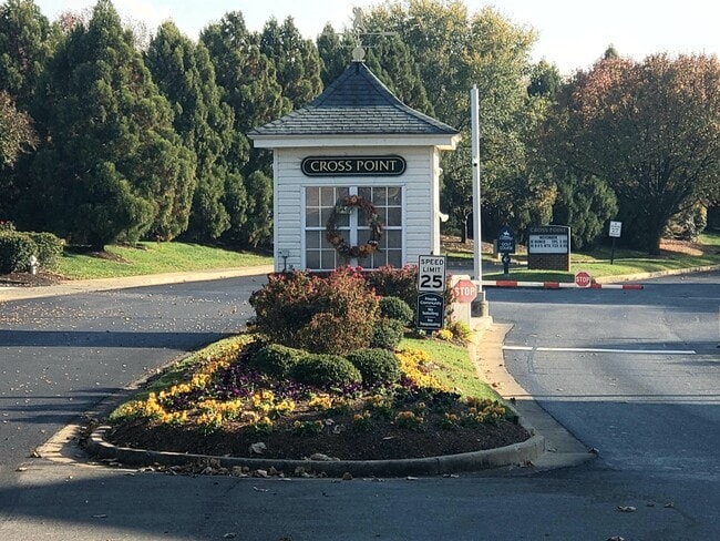 Photo - 701 Masters Row Unit F