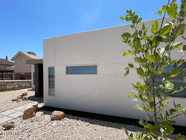 Photo - 9467 Landry McKee Ln